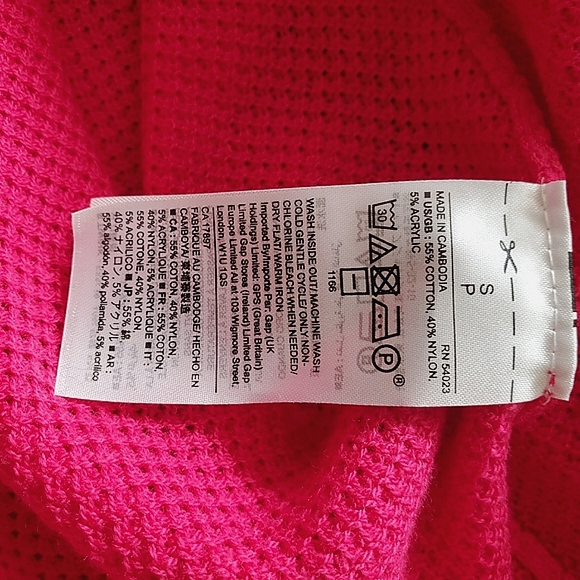 GAP V-Neck Pullover Sweater - Picture 7 of 7